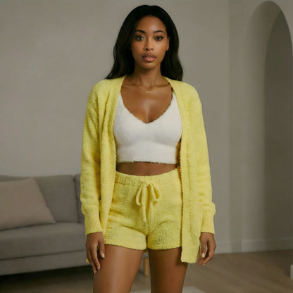 Vantasia Soft Lounge Set | Dreiteiliges Plüsch-Set aus Shorts, Top und Jäckchen